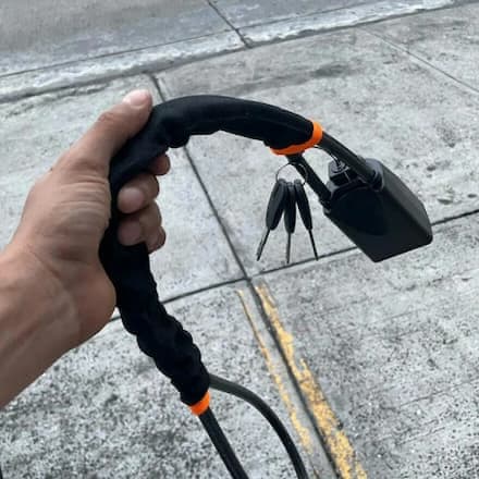 Frente y entrecejo antes de usar las láminas de silicona con colágeno